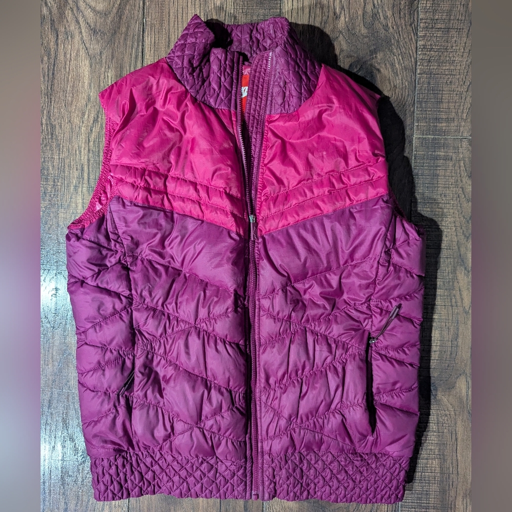 Nike Women's Puffer Vest Fuchsia Pink Colorblock Lined Zip Pockets Sz L Outdoor